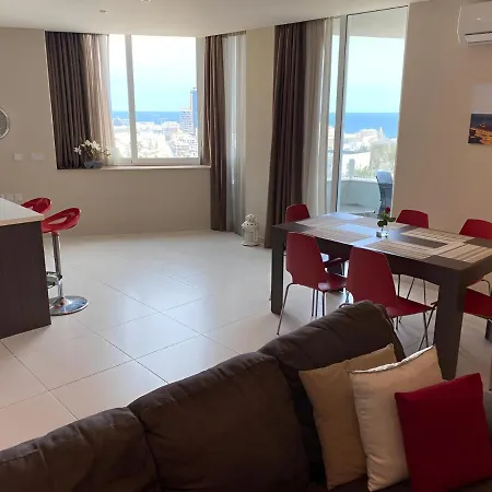 Super Bright And Spacious Seaview