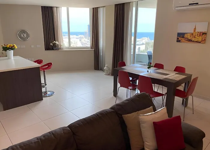 Super Bright And Spacious Seaview