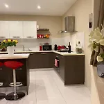 شقة Super Bright And Spacious Seaview *