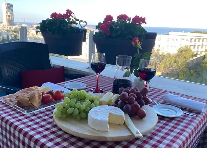 Super Bright And Spacious Seaview Saint Julian's