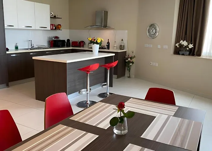 Super Bright And Spacious Seaview Saint Julian's