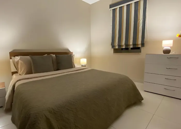 Super Bright And Spacious Seaview *